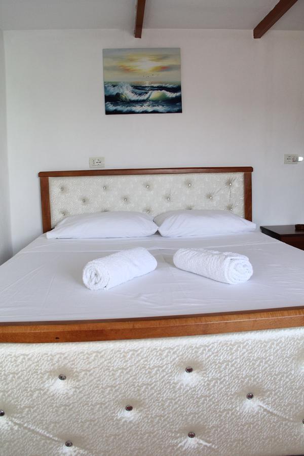 Hotel Italia Tirana Extérieur photo