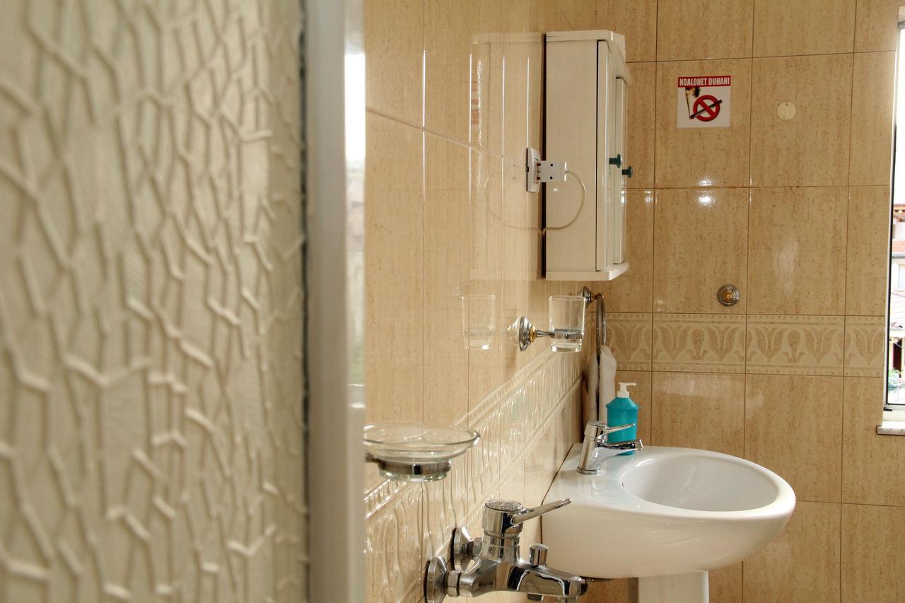 Hotel Italia Tirana Extérieur photo